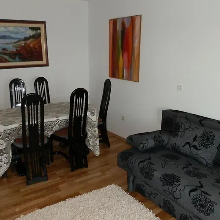 Modernes Mit Panoramablick Zum Meer Und Ortsmitte - B58600 * Novi Vinodolski